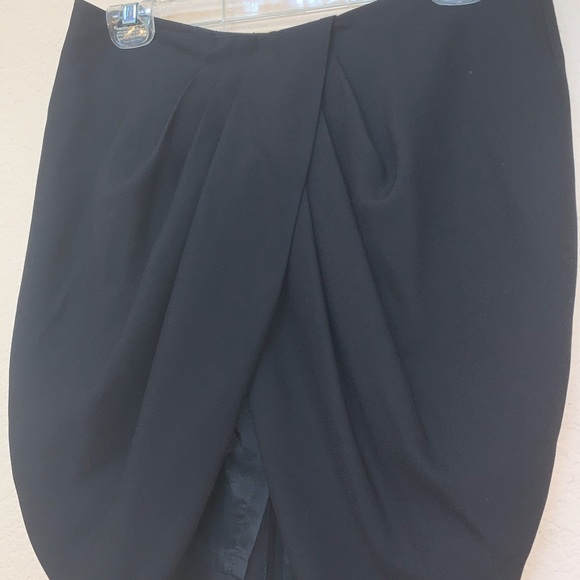 Trina Turk Open Front Pleated Skirt - Picture 3 of 7